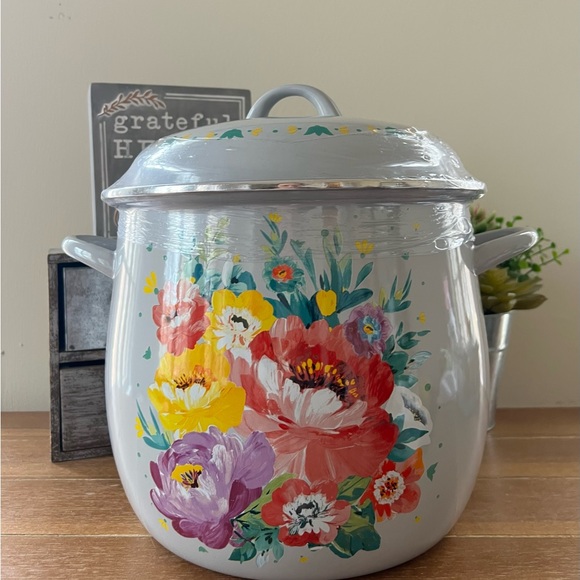 New Pioneer Woman Sweet Romance 12-Quart Enamel on Steel Stock Pot Gray - Picture 2 of 7